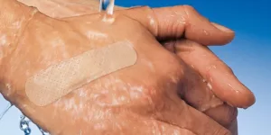 Paul Hartmann-DermaPlastWATER-RESISTANT-Wundpflaster Paul Hartmann-DermaPlastWATER-RESISTANT-Wundpflaster